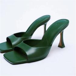 China Kniehoge dames Chelsea-laarzen met rits sluiting Synthetisch materiaal Te koop
