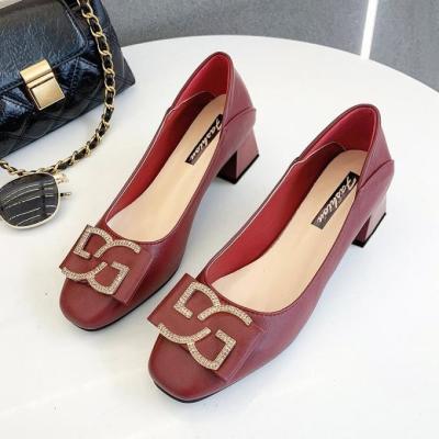China Customized Ladies Chunky Pump Heels With Rubber Outsole Leather Lining for sale