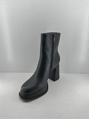 China Versatile Round Toe Ladies Ankle Boots  Black For Versatile And Stylish Outfits en venta