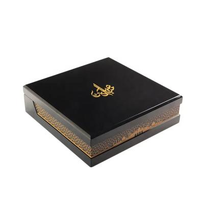 China Birch Wood Custom Wooden Gift Boxes With Black Lacquer OEM ODM for sale