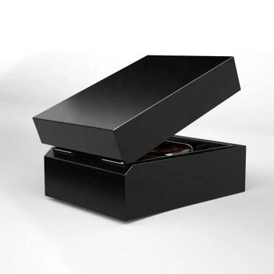 China Noble Elegant Black Wooden Perfume Box , High Glossy Customized Wooden Gift Box for sale