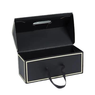 China Black Folding Corrugated Cardboard Box Recyclable With String Handle for sale