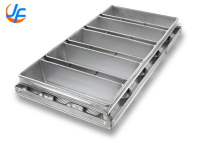 China RK Bakeware China Foodservice NSF 1.5mm Aluminum Loaf Pans Special Strap Pullman Bread Pan For Industry for sale