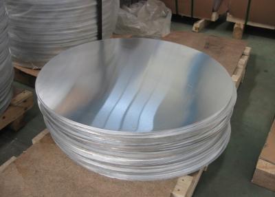 China 1070 1000 series enrarecen el círculo de aluminio de la hoja liso para cocinar el cuenco del plato de la bandeja en venta