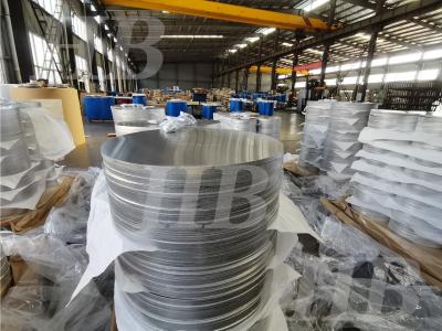 China liga 1050 de 0.5mm 3003 têmpera redonda de alumínio da placa H14 para não o Cookware do deslizamento à venda