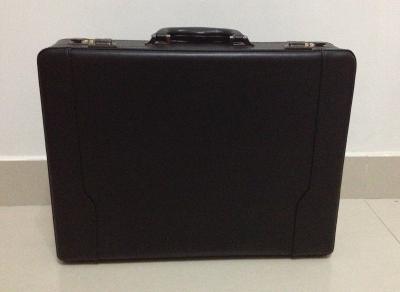 China PU Leather Lightweight Jewelry Safety Suitcase Alarm Warning 18*13.6*3.6 Inch for sale