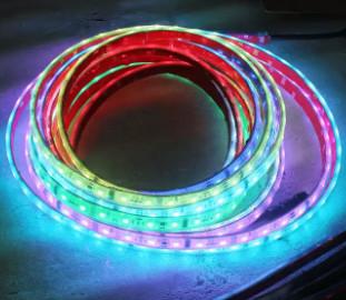 中国 5050 5m 10m Rgb Led Strip Lights Waterproof Wifi Smart Color Changing 販売のため