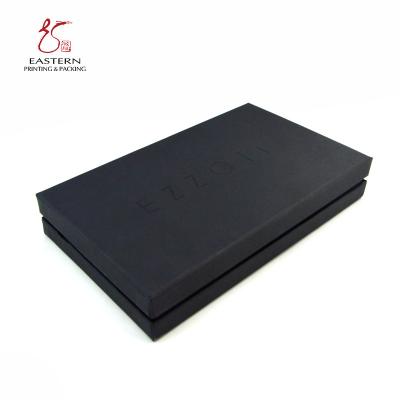 China Matte Black Hard Cardboard Gift encajona con dentro de plata en venta