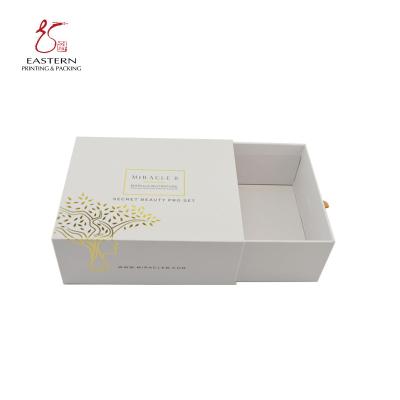 China cajas de empaquetado recicladas 100m m de la cartulina ULTRAVIOLETA del punto de las cajas de regalo de la cartulina en venta