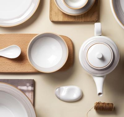 China Cerámica personalizada vajilla blanca de alta gama vajilla de porcelana para el hogar en venta