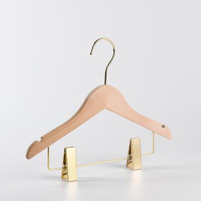 Quality Notched Suit Wooden Hangers Hotel Guest Room Supplies Non Slip for sale