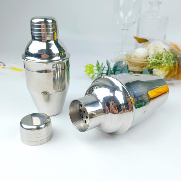 Quality 250ml 500ml 700ml Stainless Steel Large Bartender Shaker With Built In Strainer for sale
