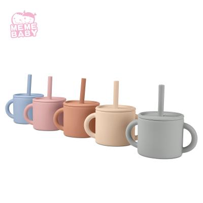 China Temperature Resistance No Spill Silicone Straw Cup With Handles 220ml for sale