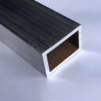 China 6061 T6 Fundição de tubos quadrados de alumínio Tubo de alumínio retangular acabado à venda