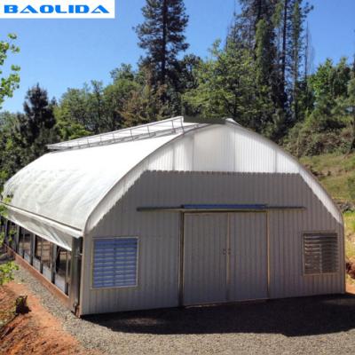 China Curtain Movable Automated Blackout Greenhouse For Medical Plant Customzied for sale