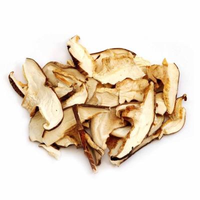 China Dry Brown Shiitake Mushroom Dices High Protein For Soups Stews Stir Fry en venta