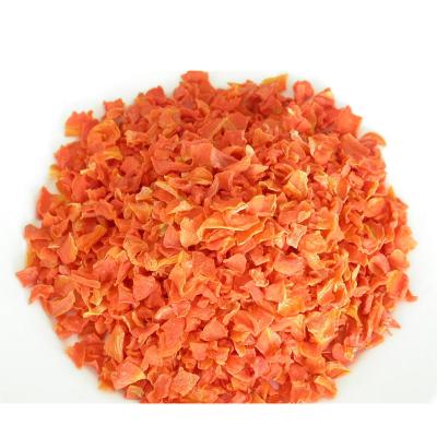 China Crunchy And Delicious Snack Dried Carrot Chips Cross Cut 2% Iron 2.5g Fat for sale
