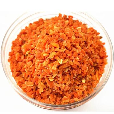China Air Dried Carrot Chips Dehydrated Carrot Flakes Nutritious Snack Alternative for sale