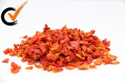 中国 どれも添加物の有機性家の明るく赤い色のための空気によって乾燥されるトマトのスプライス 販売のため