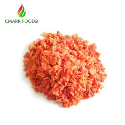 China Eco Friendly Dehydrated Carrot Flakes Fresh Material Natural Food Dehydrator Chips for sale
