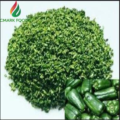 China Max 7% Moisture Natural Air Dried Green Bell Pepper Dehydrating 9x9mm for sale