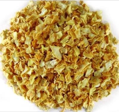 China Dehydrated Yellow Onion Flakes, dried onion flakes for sale