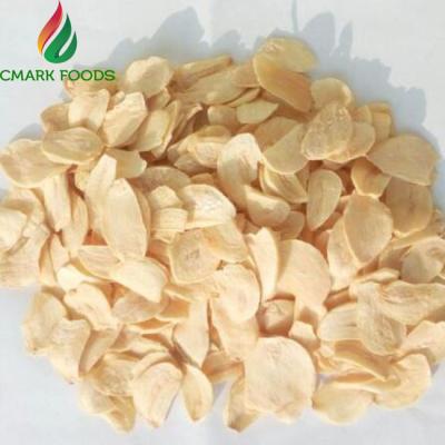 China Natural Color Taste Dried Garlic Granules Flakes Max 8% Moisture Carton Packing for sale