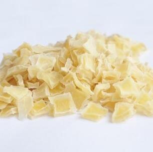 Китай Небольшой размер высушил упаковку коробки цвета желтого цвета влаги Макса 7% хлопьев сладкого картофеля продается
