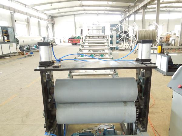 Quality Three Roller Calender Plastic Sheet / Board Extrusion Line Heat & Cold for sale