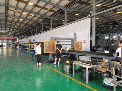 China Nitrolrubber schuim isolatiebuis / plaat / plaat productielijn 50-100kw Te koop