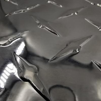 China 1/8“ Dun Lassenaluminium Diamond Plate Custom Cut Polish 4 X 10 4 X 8 Betreden 5052 Te koop