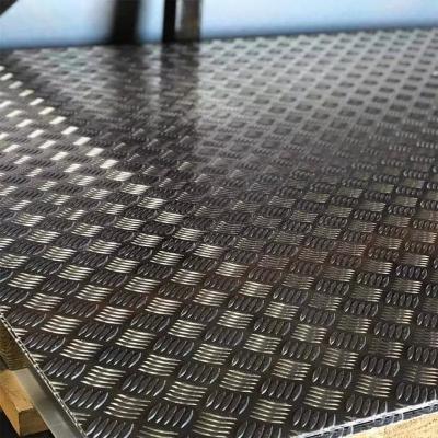 Chine H24 adapté aux besoins du client Diamond Sheet Embossed Perforated en aluminium 1050 1100 3003 à vendre
