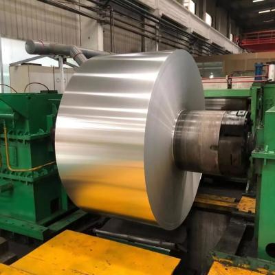 China Anchura 1100 3003 de la bobina 300m m del papel de aluminio de 15 micrones para la restauración del hogar en venta