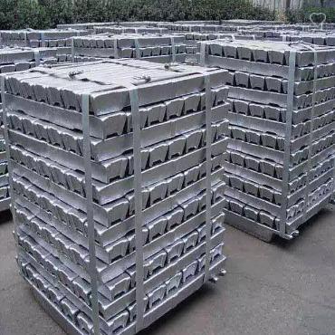 China Lingotes de liga de alumínio A7 A8 A9 99,9 99,8 99,7 Para fusão descontínua com sucata à venda