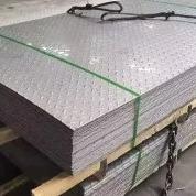 China Modelo de barra 5 Diamond Tread Plate Aluminum Sheets 1100 3003 5050 6061 7003 en venta