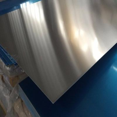 Chine Le profil en aluminium de feuille de toiture de plat de bande de roulement de relief 2219 par 3003 a galvanisé enduit à vendre