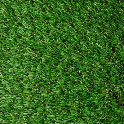 China Customized Artificial Landscaping Grass Realistic Soft Football Turf à venda