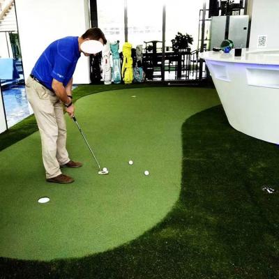 China Carpet Lawn Artificial Golf Grass Roll Synthetic Turf For Garden Decor zu verkaufen