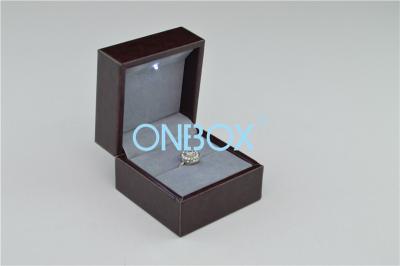 China Window Display Jewellery Gift Boxes Grey Suede Inner For Big Single Finger Ring for sale
