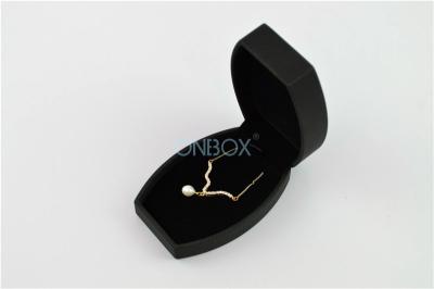 China Black Leather Jewelry Boxes With Custom Logo , Luxury Kohls Jewelry Box For Necklace for sale