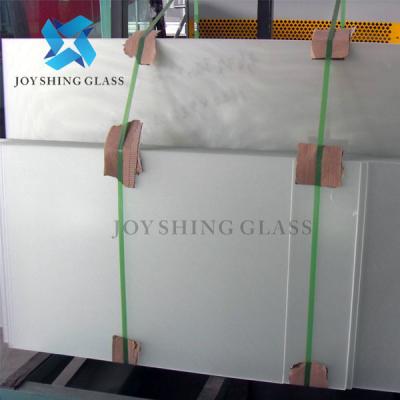 China Ultra Clear Patterned Solar Glass 2mm 4mm Low Reflective Solar Glass for sale