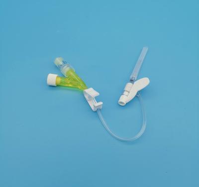 China 24G disponible Y mecanografiar el catéter amarillo del intravenoso para la infusión neonatal pediátrica en venta