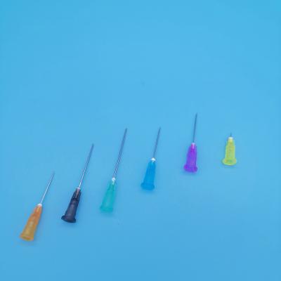 China Diâmetro lateral 1.6mm 16G da saída do furo das agulhas descartáveis brancas da seringa à venda