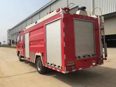 中国 ISUZU 139KW 泡普通消防車、泡水が付いている 4x2 4000L 小型消防車 販売のため