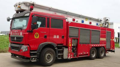 Chine camion de pompiers télescopique hydraulique de château d'eau de 32M 440hp avec la capacité de mousse de l'eau 2t de 5t à vendre