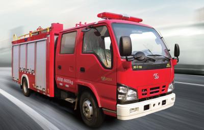 China Mini color rojo de la capacidad del coche de bomberos 2000L del tanque de agua de Isuzu para el rescate de la emergencia en venta