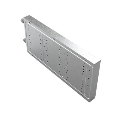 Chine Radiateur froid adapté aux besoins du client de plat de l'eau liquide pour l'équipement d'industrie à vendre