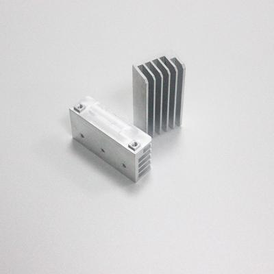Chine AL6063-T5 a anodisé le radiateur en aluminium, petits radiateurs d'anti corrosion à vendre