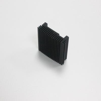 China Disipador de calor de aluminio anodizado negro del CNC, disipadores de calor de aluminio sacados perfil de T en venta