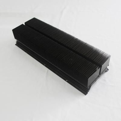 中国 黒い陽極酸化されたAl6063はCNC機械反腐食のためのひれ脱熱器を削った 販売のため